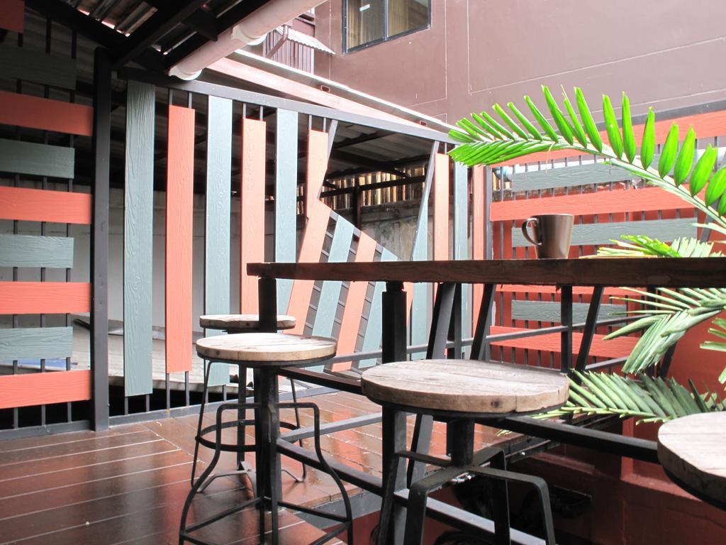 Rada Arak 79/4 Hostel Chiang Mai Exterior foto