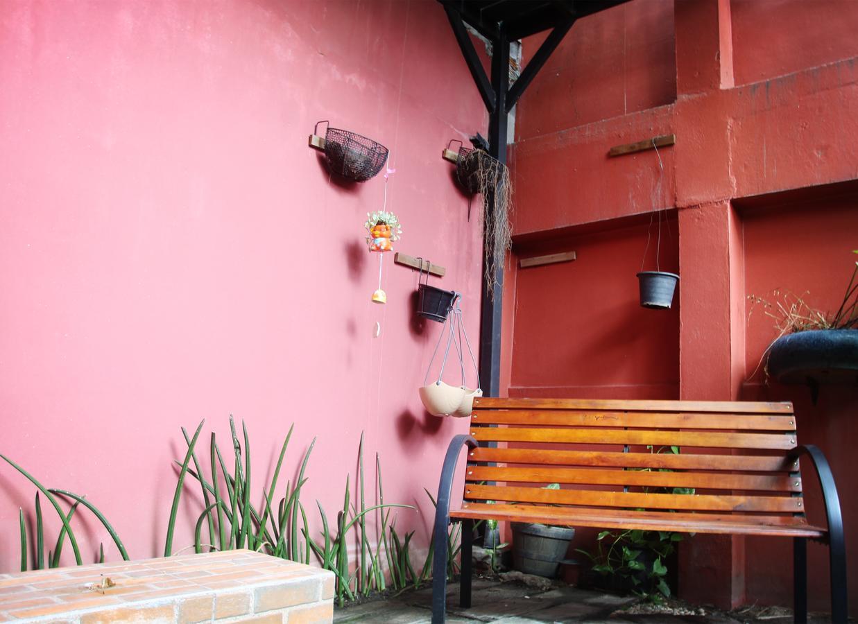 Rada Arak 79/4 Hostel Chiang Mai Exterior foto